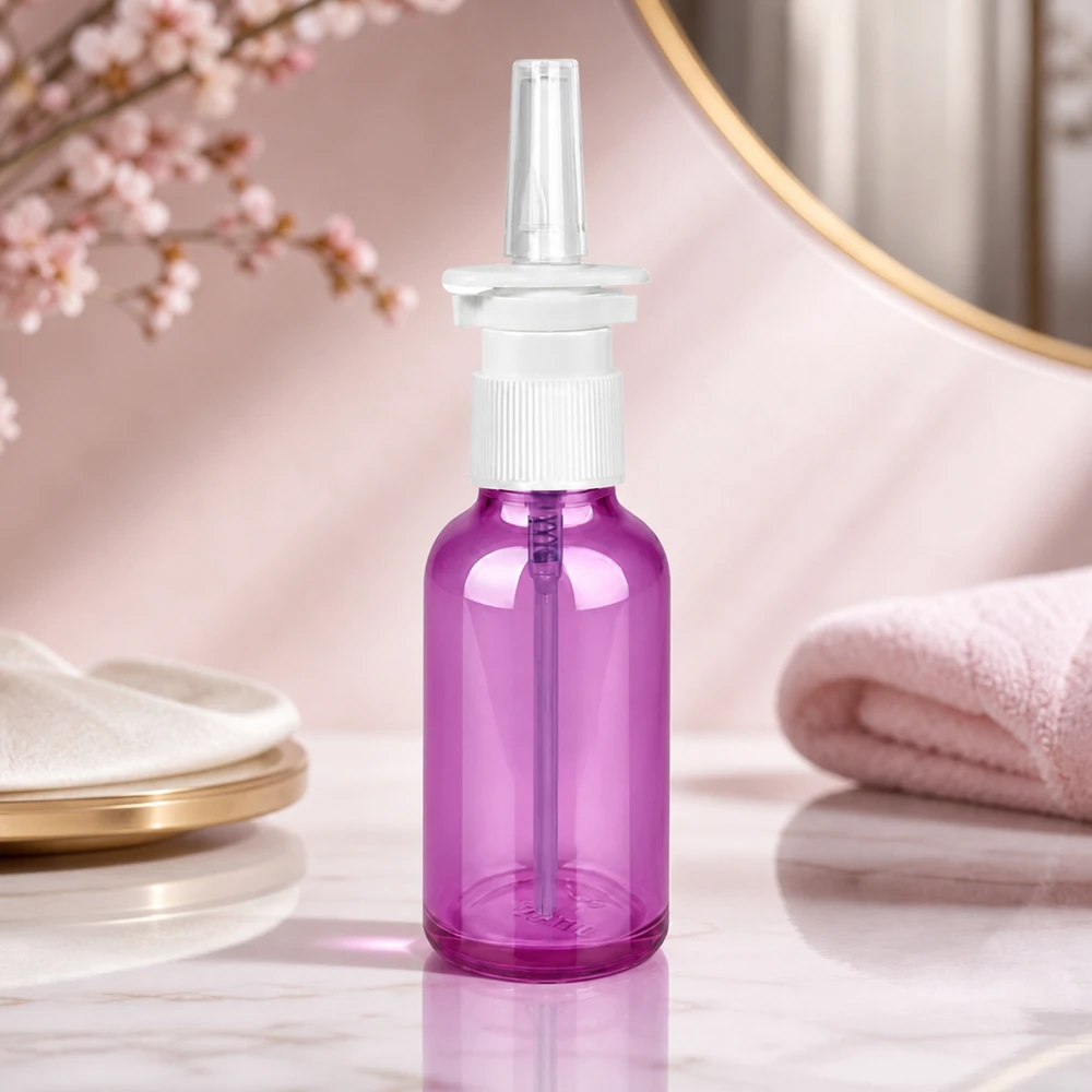 30ml Nasensprayflasche weiß/transparent Standard PurpleLine. UT18/30 Pharmazeutische Nasensprayflasche 30ml mit Standard-Gewinde UT18 in dekorativer Lila-Ausführung