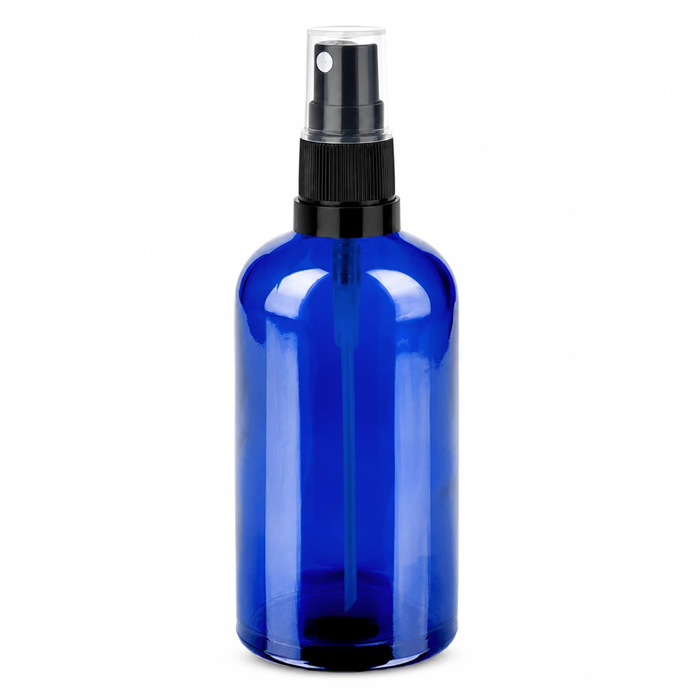 Flacone spray in vetro blu da 100 ml con testina nera per cosmetici e aromaterapia
