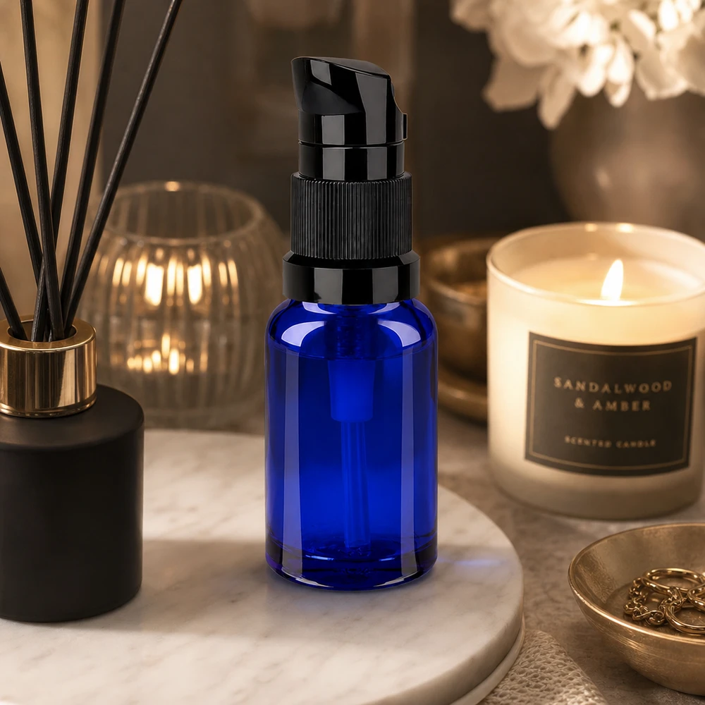 10ml Pumpflasche schwarz Standardverschluss BlueLine UT18/10 Moderne 10ml Glasflasche mit schwarzem Pumpaufsatz für hygienische Anwendung BlueLine UT18/10