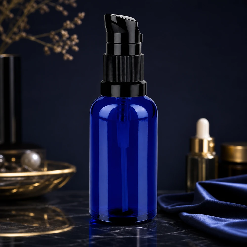 Elegante flacone a pompa da 50 ml in blu cobalto con dispenser nero STD BlueLine UT18/50 per prodotti di bellezza