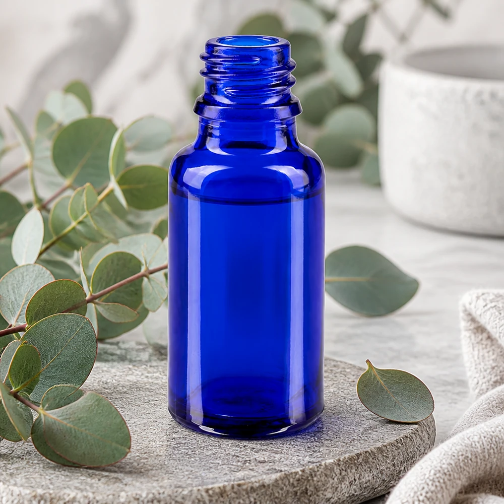 Flacone ApoGlas da 20 ml nel classico blu speziale, perfetto per la cosmesi naturale e il benessere.