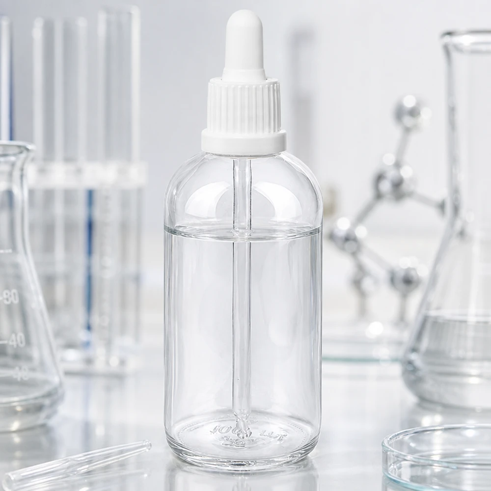 Flacone per pipette da 100 ml bianco OV ClearLine UT18/100 Flacone con pipetta ClearLine da 100 ml UT18/100 con beccuccio in gomma bianca in laboratorio