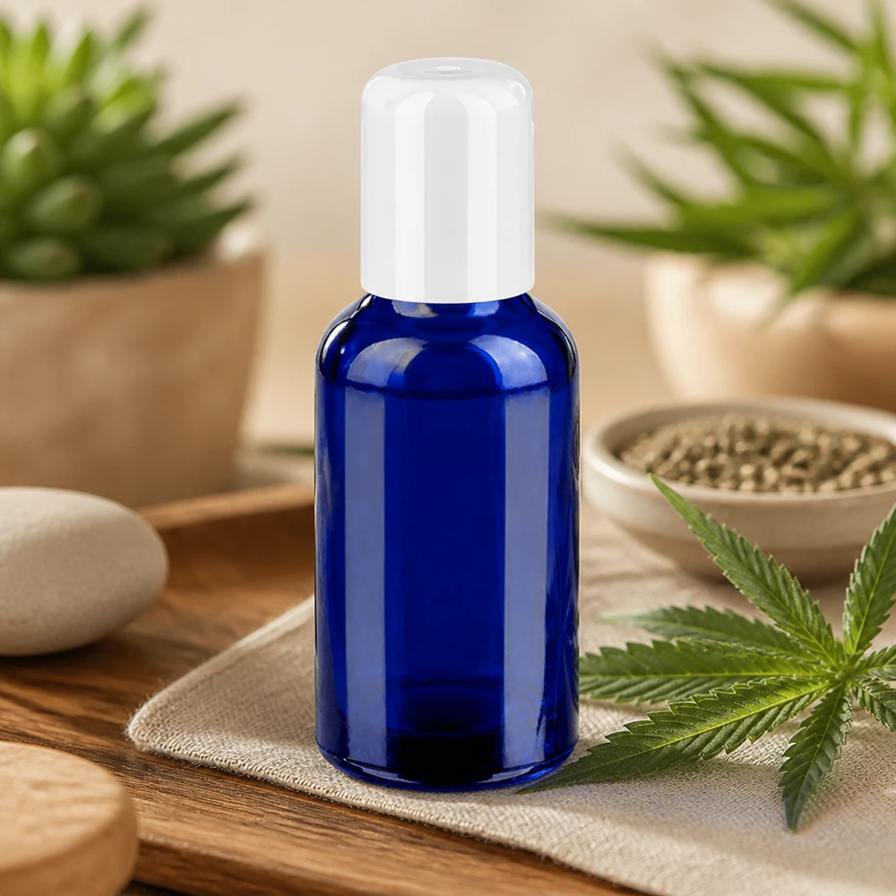 Pratico flacone in vetro BlueLine da 30 ml, perfetto per gli spostamenti e i viaggi, con funzione roll-on