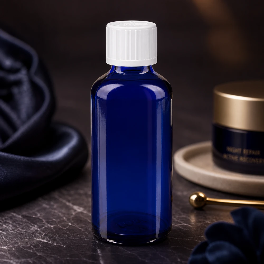 Apothekenflasche blau 50ml Schraubverschluss weiß Kindersicherung Standard Zylindrische blaue Glasflasche 50ml mit geripptem weißem Kindersicherheitsverschluss 11mm