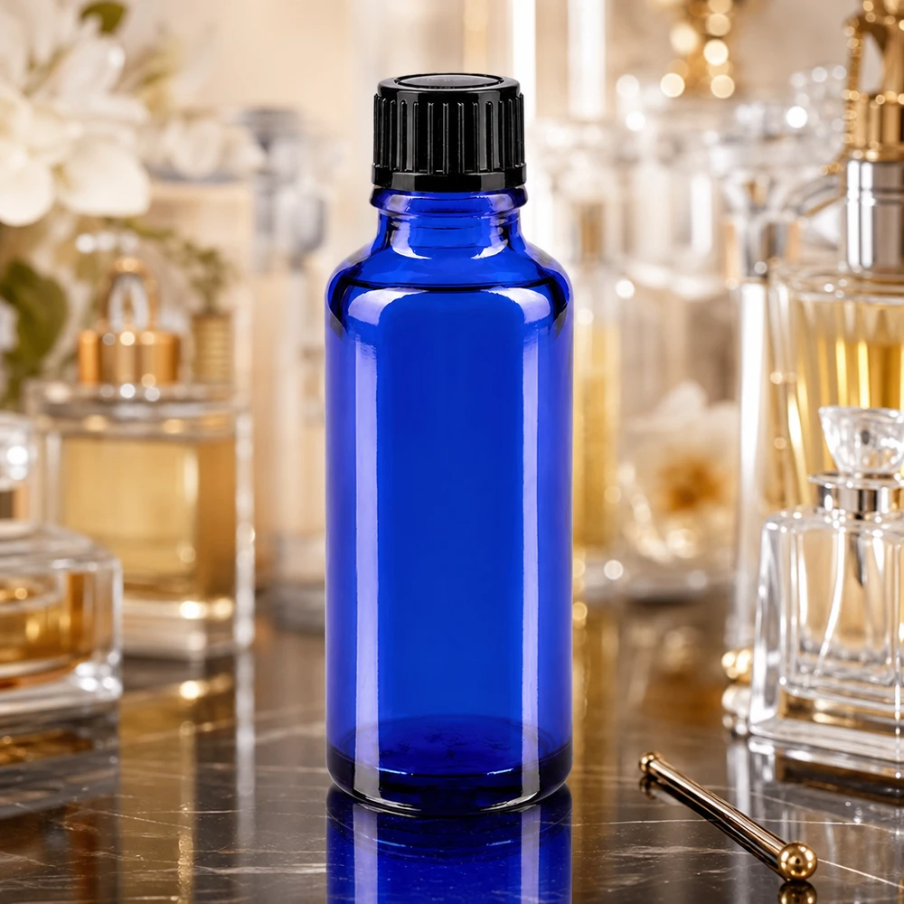Flacon de pharmacie bleu 30ml bouchon vissable noir std Petit flacon en verre bleu de 30 ml avec bouchon à vis noir, inspiré des élégants flacons de parfum