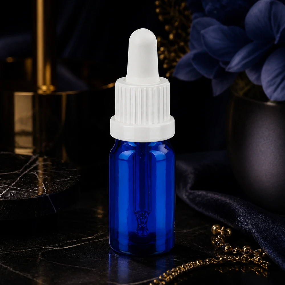 Pratico flacone in vetro con contagocce da 5 ml, perfetto per i viaggi e gli spostamenti.