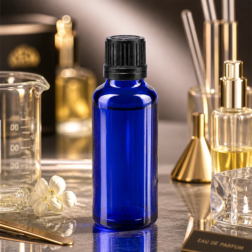 Flacon de pharmacie bleu 30ml bouchon compte-gouttes 1mm noir bouchon inviolabilité Flacon de pharmacie de 30 ml en verre bleu, muni d'un bouchon à vis noir et d'un orifice de dosage précis de 1 mm