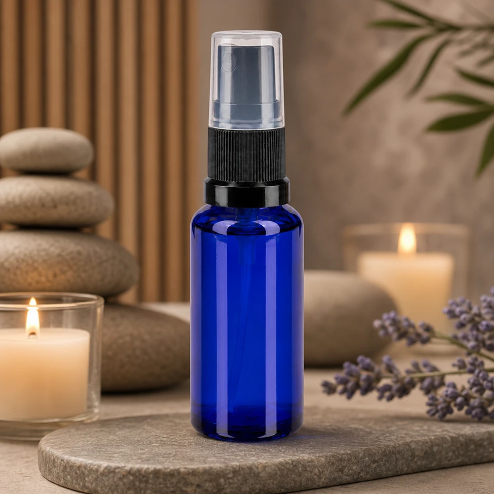 UV-Schutzglas Sprühflasche 30ml in Dunkelblau mit ergonomischem Pumpkopf für Serum und Tonikum
