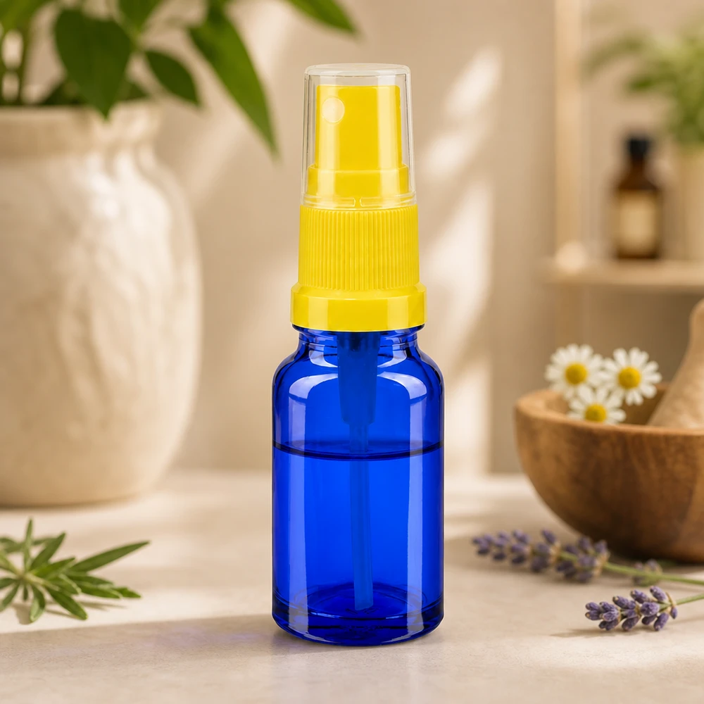 10ml Sprayflasche gelb/transparent Standardverschluss BlueLine UT18/10 Praktische 10ml Glasflasche mit gelbem Pumpzerstäuber für Reise und unterwegs BlueLine Serie
