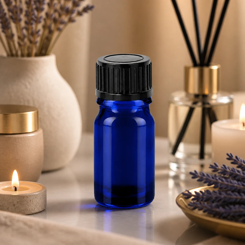 Pratico flacone blu da 5 ml con tappo nero a prova di bambino per prodotti benessere