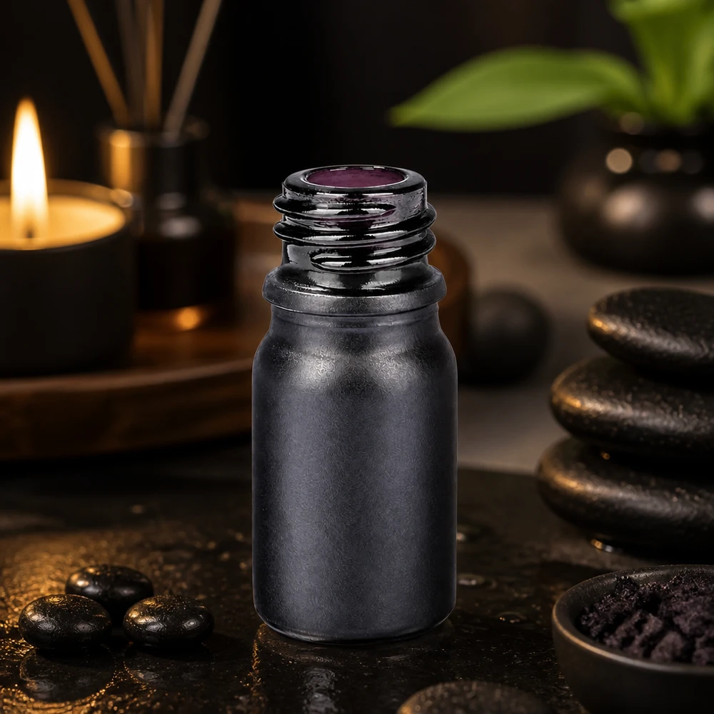 Elegante flacone per farmacia da 5 ml BlackLine UT18/5 UNiTWIST presentato in un elegante ambiente spa