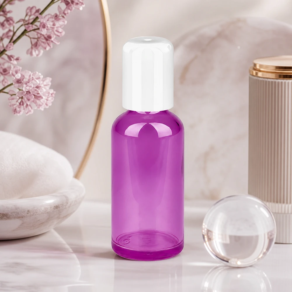 Flacone roll-on compatto da 50 ml di colore bianco violetto per un facile dosaggio dei liquidi