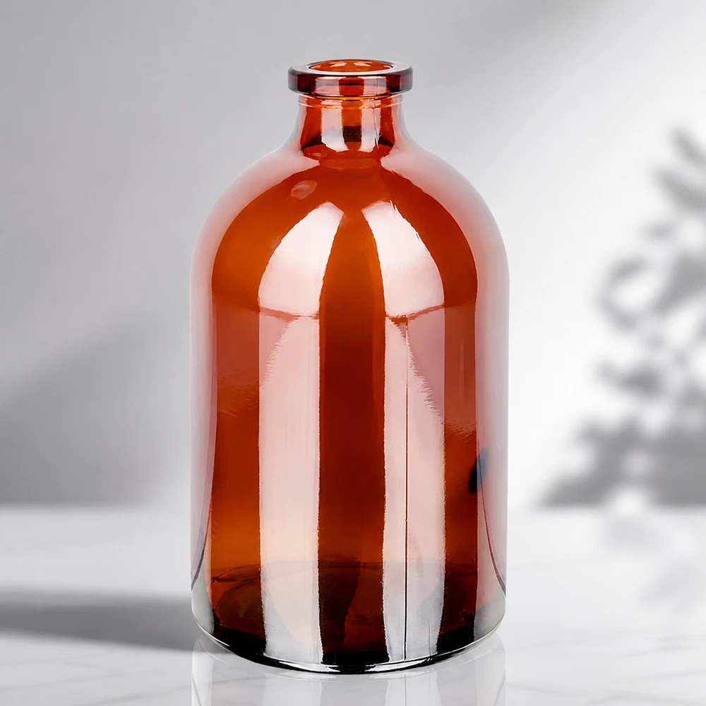 Injektionsflasche Braunglas 100ml Sterile Glasflasche 100ml in Bernsteinfarbe mit charakteristischer Apothekerflasche-Silhouette