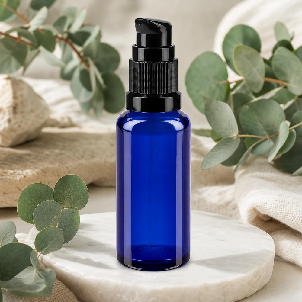 Apothekenflasche blau 30ml PumpVerschluss schwarz Standard Hochwertige 30ml Dosierflasche Apothekenglas blau mit Pumpkopf schwarz Naturkulisse