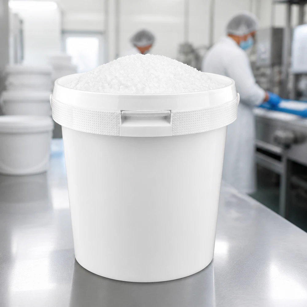 Eimer 2.5L aus weißem Kunststoff Polypropylen mit Deckel Stapelbarer 2,5L Kunststoffeimer Weiß mit Klickdeckel für pulverförmige Lebensmittelzutaten