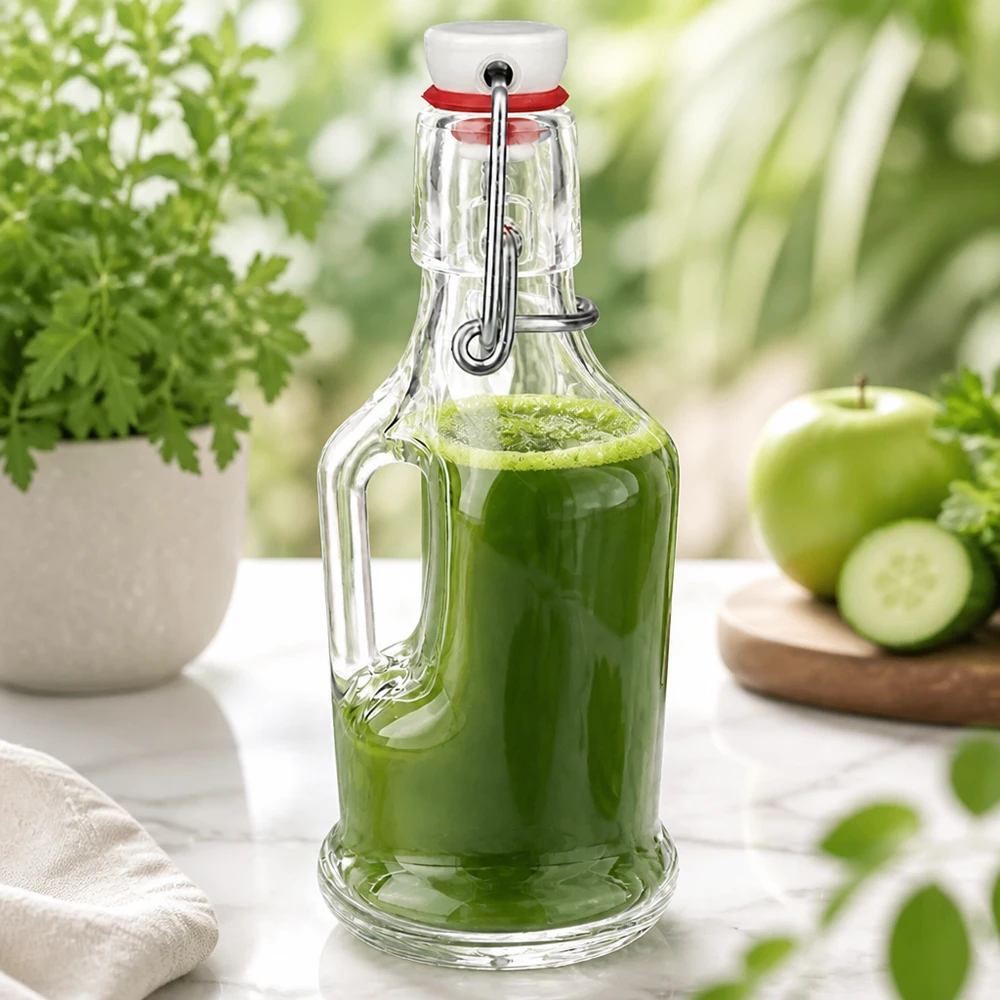 Bottiglia in vetro da 200 ml Bertha con tappo a clip in PVC UNiTWIST® Glasflasche Bertha 200ml mit grünem Smoothie befüllt, Bügelverschluss, natürliche Küchendeko mit frischen Zutaten